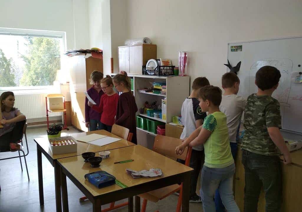 2 nové kabinety pedagogů — před