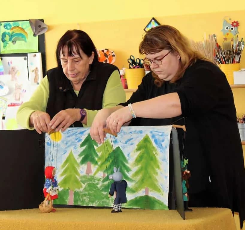 Fotografie z článku: Loutkové divadlo v družině