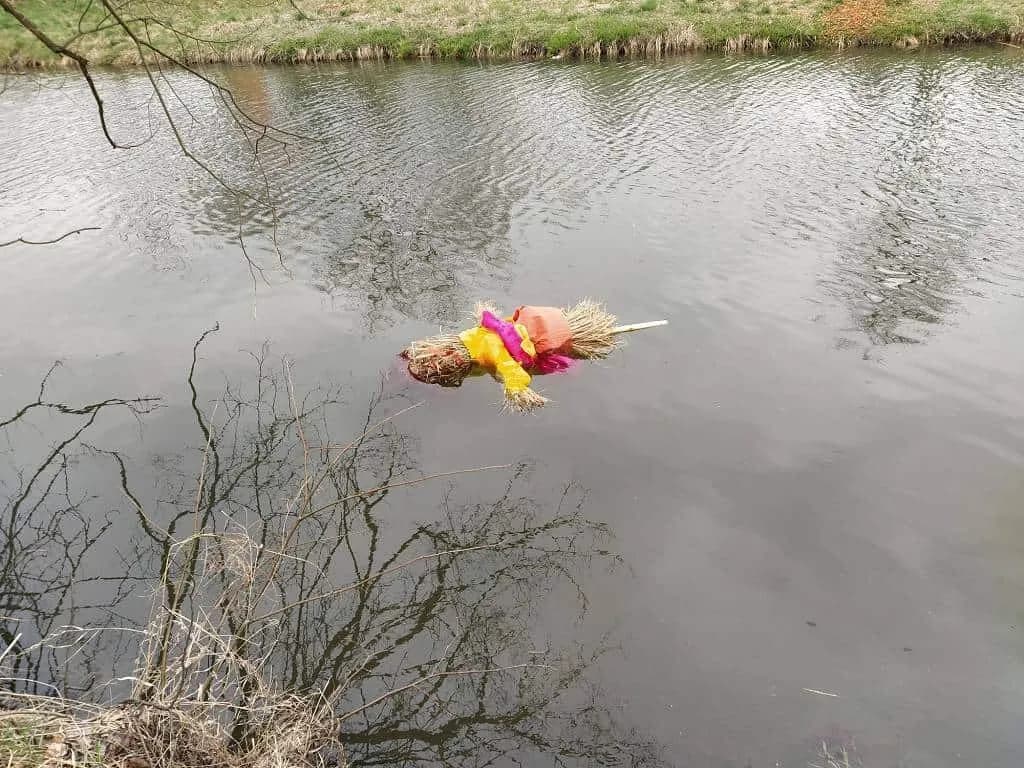 Fotografie z článku: Vynášení Morany v ŠD