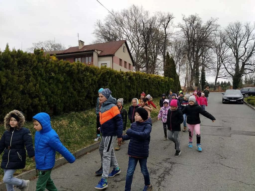 Fotografie z článku: Vynášení Morany v ŠD