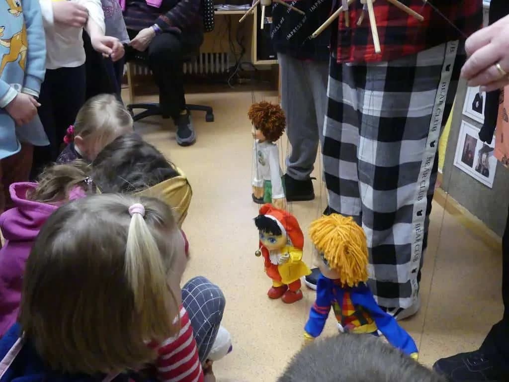 Fotografie z článku: Noc s Andersenem