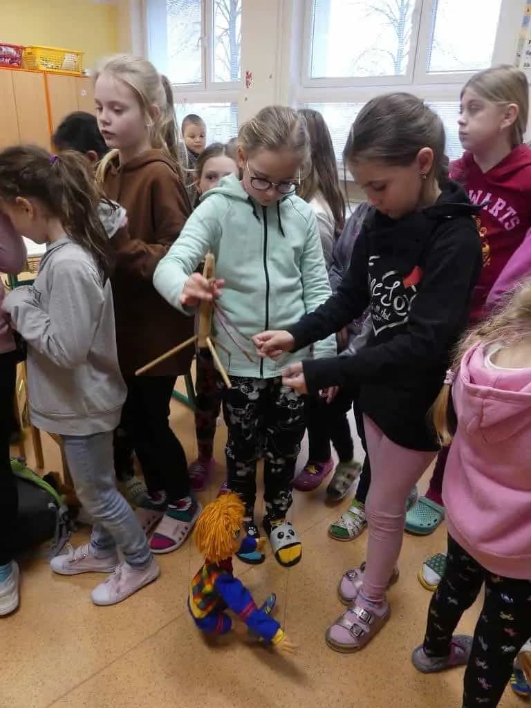 Fotografie z článku: Noc s Andersenem