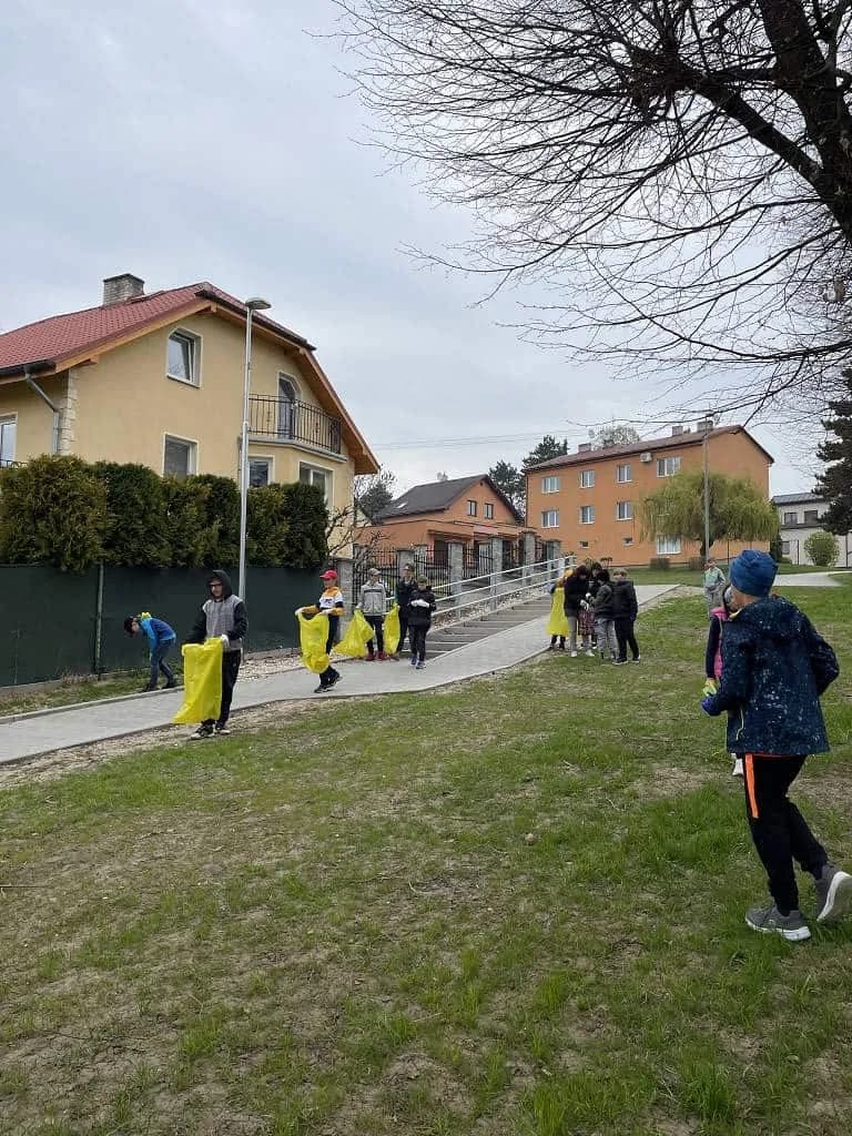 Fotografie z článku: Den Země - Za Horní Moštěnici krásnější