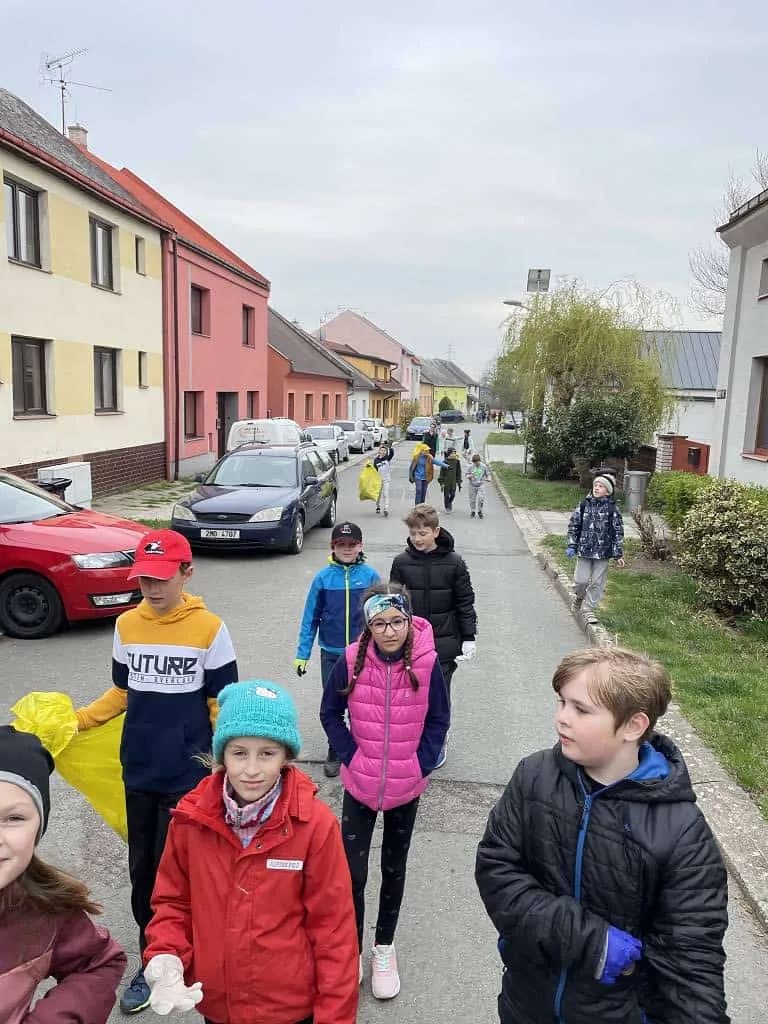 Fotografie z článku: Den Země - Za Horní Moštěnici krásnější