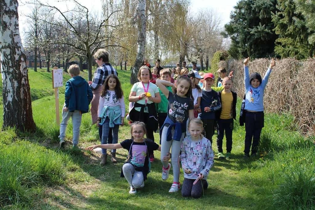 Fotografie z článku: Jarní stezka přírodou - Smajlíci a Veverky ŠD