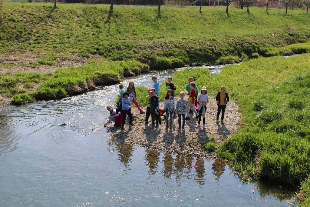 Fotografie z článku: Jarní stezka přírodou - Smajlíci a Veverky ŠD