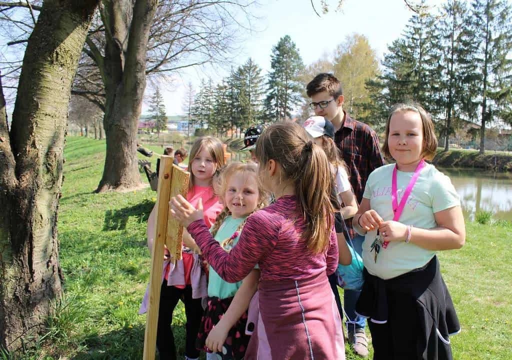 Fotografie z článku: Jarní stezka přírodou - Smajlíci a Veverky ŠD