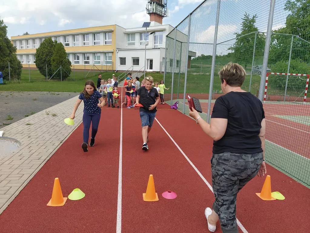 Fotografie z článku: Jarní sportovní hry