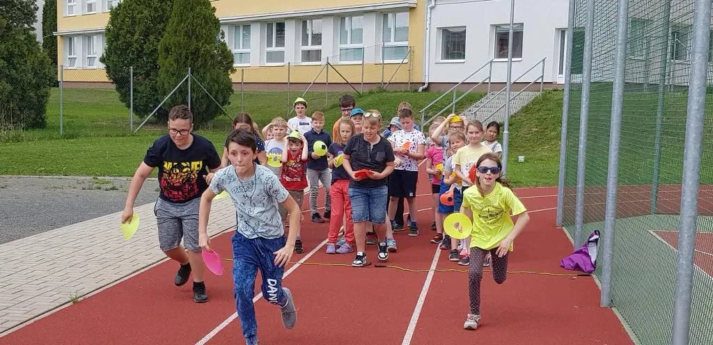 Fotografie z článku: Jarní sportovní hry