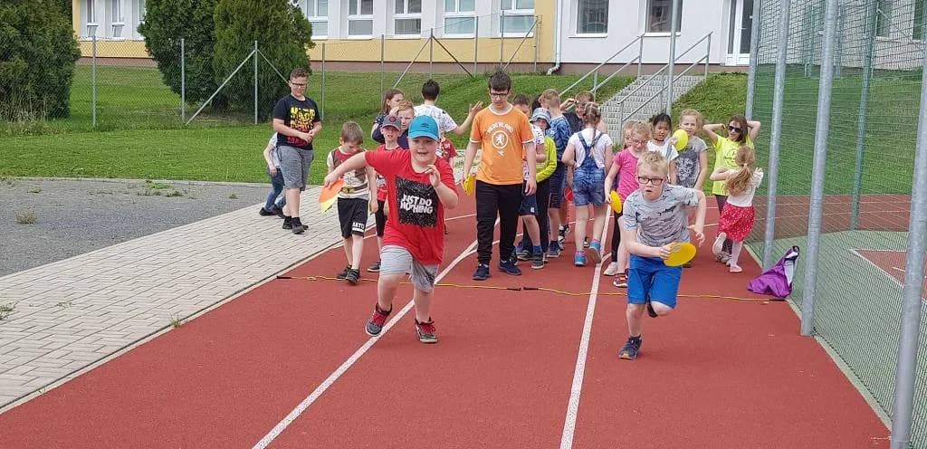 Fotografie z článku: Jarní sportovní hry
