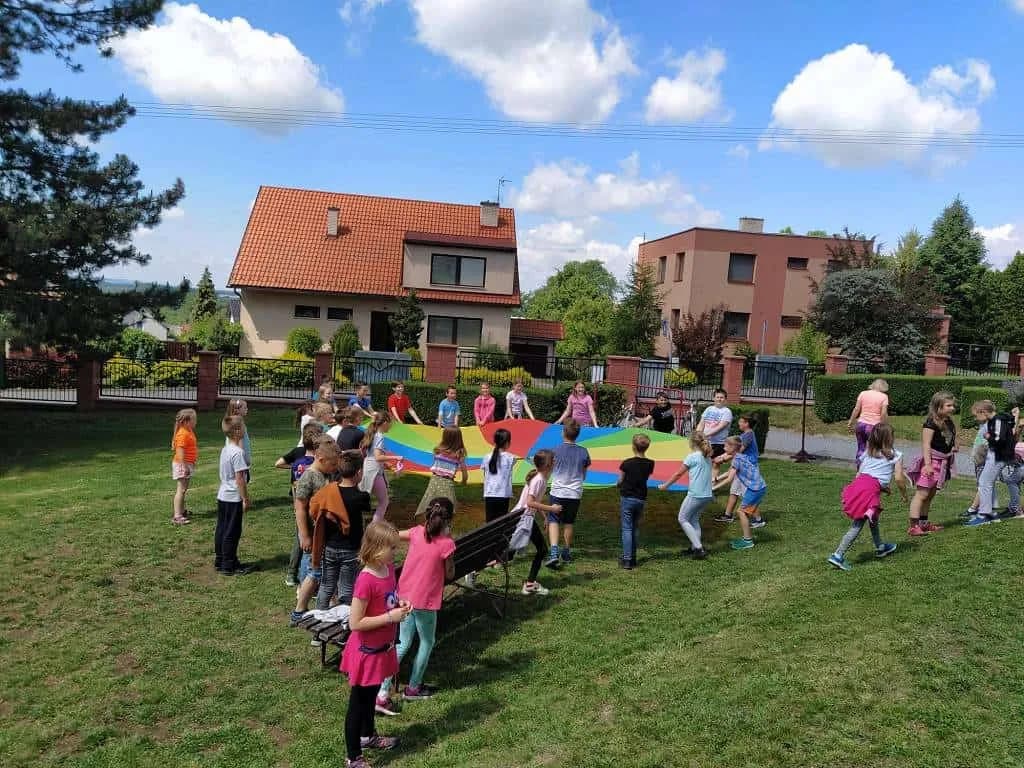 Fotografie z článku: Den dětí v 1., 2. a 3. třídě