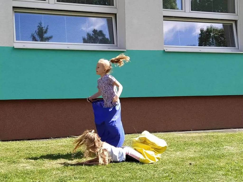 Fotografie z článku: Den dětí v 1., 2. a 3. třídě