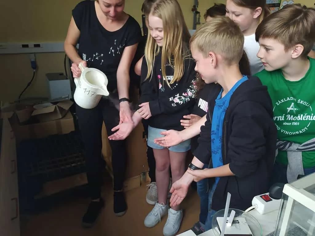 Fotografie z článku: Exkurze III. A do "CATRIN" UP v Olomouci