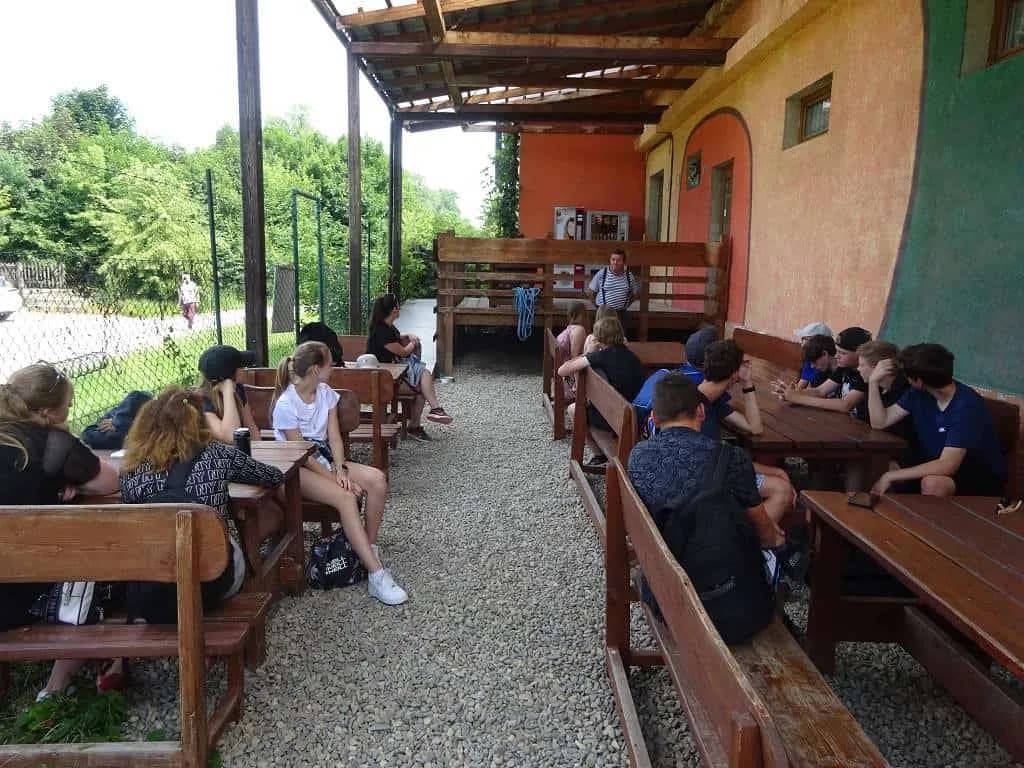 Fotografie z článku: Lodí (a) na univerzitu aneb Plavebně vzdělávací výlet VIII.B