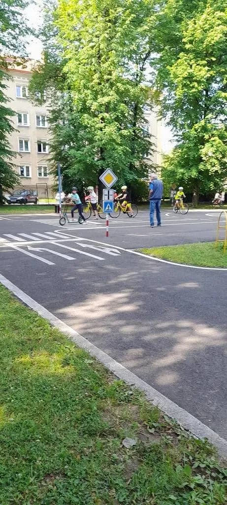 Fotografie z článku: Dopravní výchova II.A ve Středisku volného času Atlas