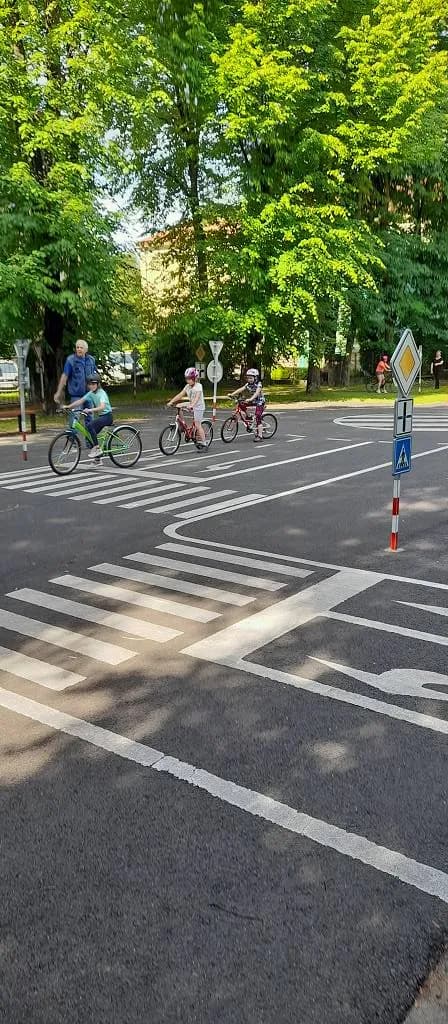 Fotografie z článku: Dopravní výchova II.A ve Středisku volného času Atlas