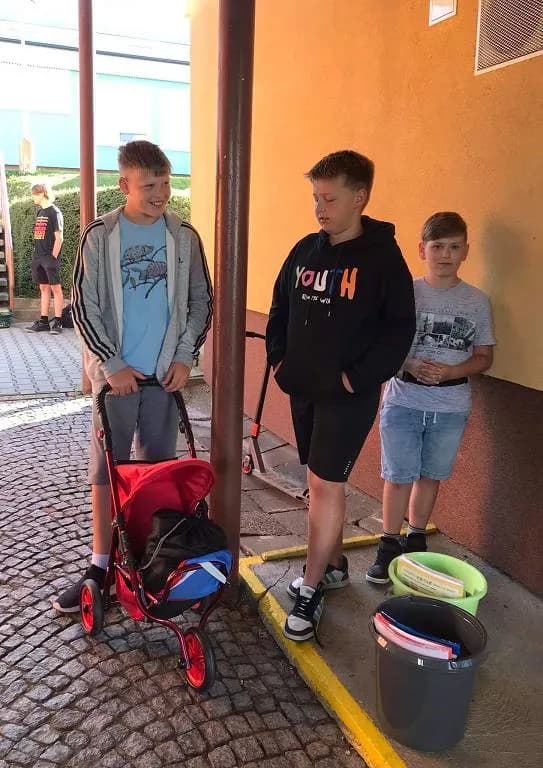 Fotografie z článku: No Backpack Day - Den bez aktovek