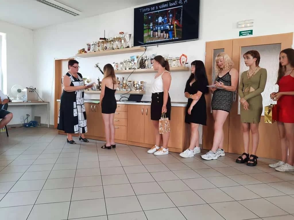 Fotografie z článku: Rozlučka se základkou - IX.A