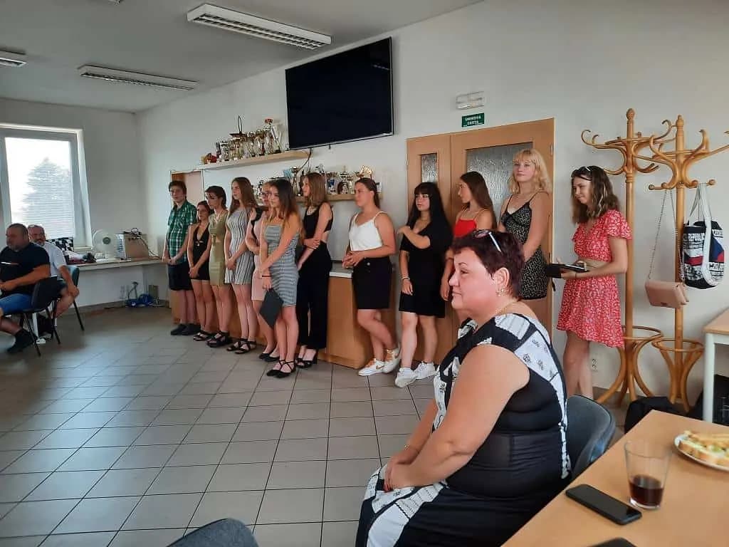 Fotografie z článku: Rozlučka se základkou - IX.A