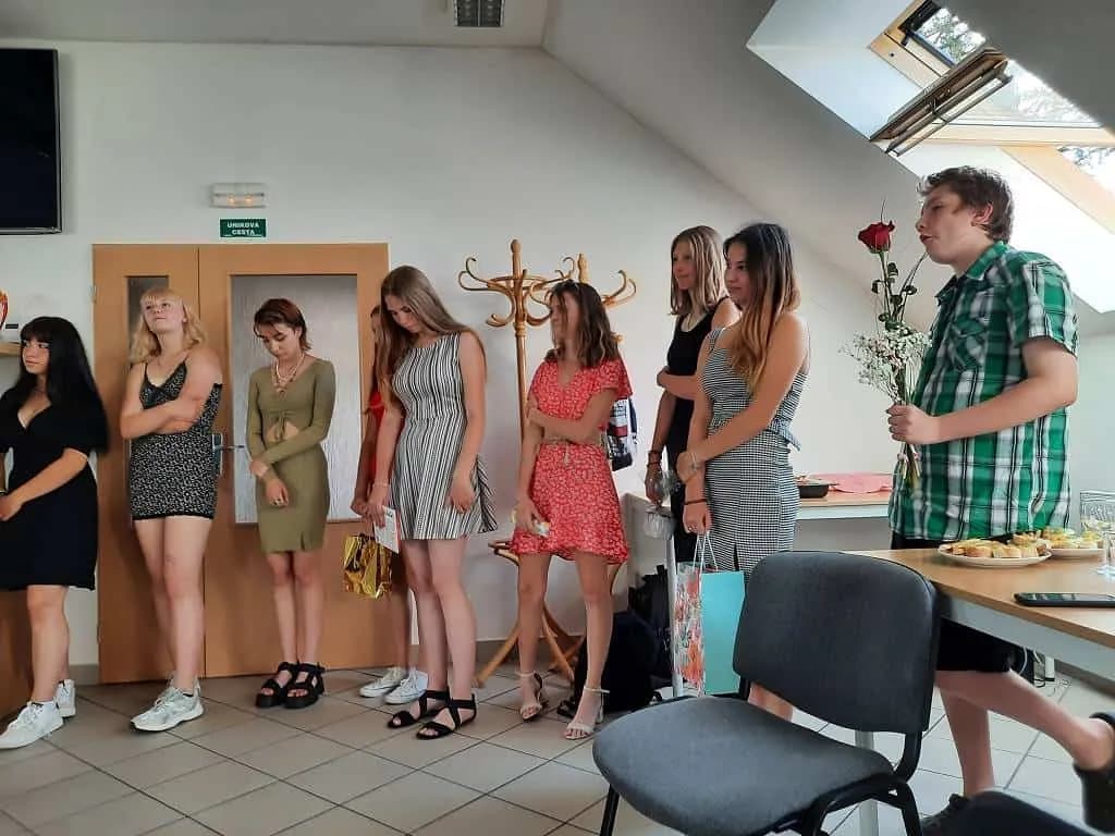 Fotografie z článku: Rozlučka se základkou - IX.A