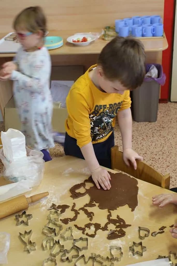 Fotografie z článku: Pečení perníků u Koťat