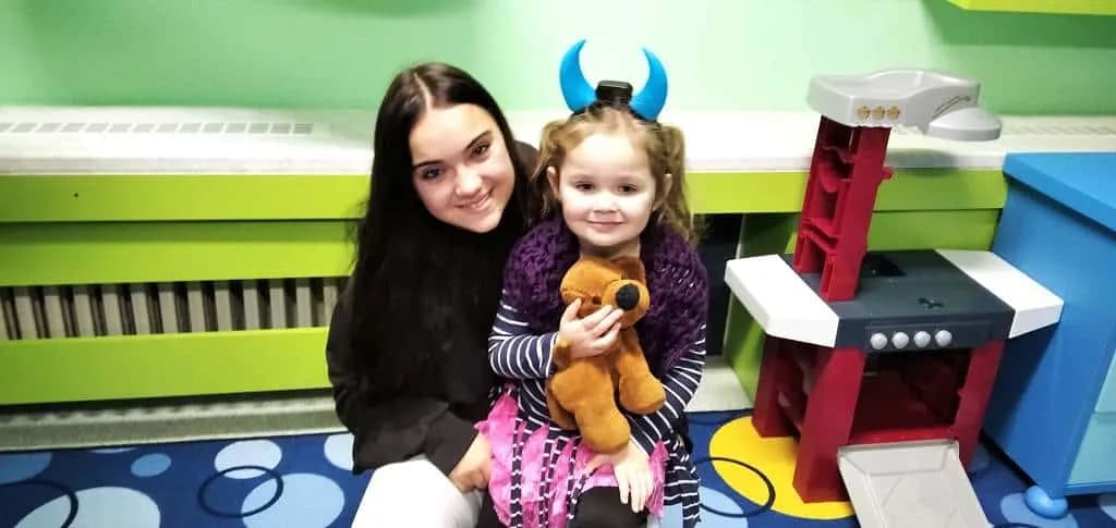 Fotografie z článku: Čertohraní žáků IX.A u Sluníček v MŠ