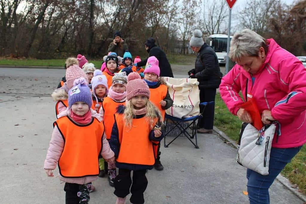 Fotografie z článku: Balonová pošta