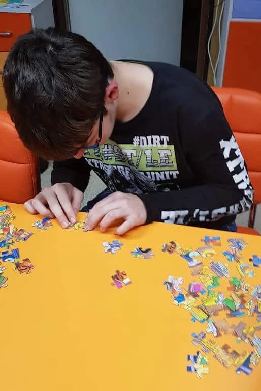 Fotografie z článku: Puzzliáda u Veverek