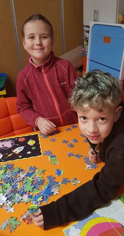 Fotografie z článku: Puzzliáda u Veverek