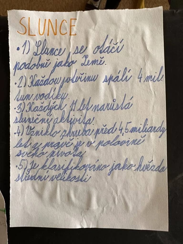 Fotografie z článku: Sluneční soustava v V.B