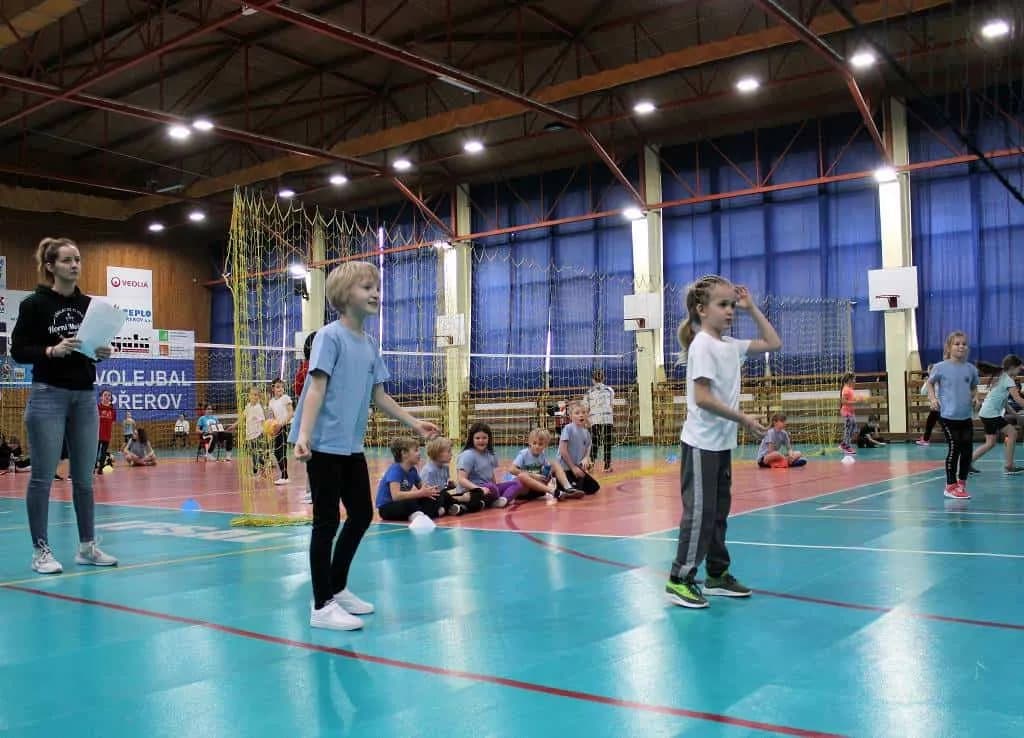 Fotografie z článku: Barevný minivolejbal