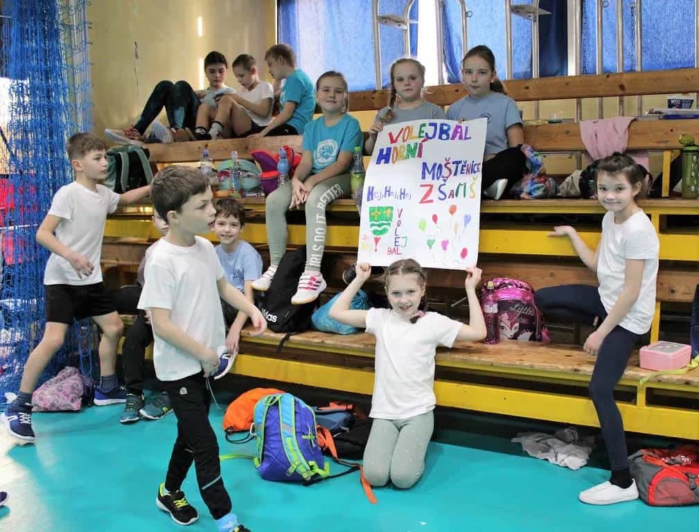 Fotografie z článku: Barevný minivolejbal