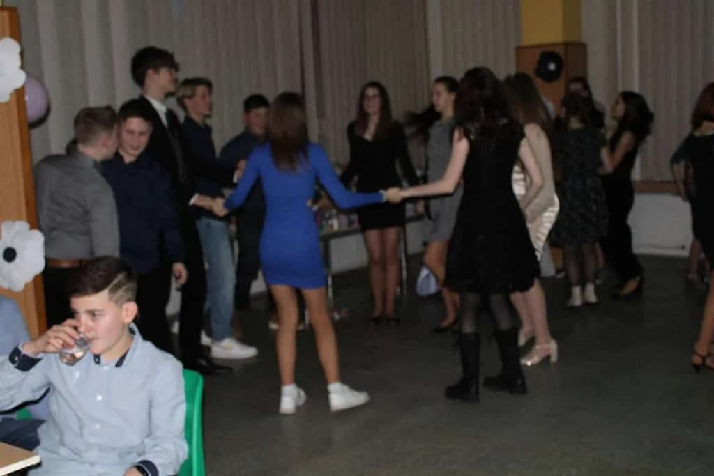 Fotografie z článku: Žákovský ples