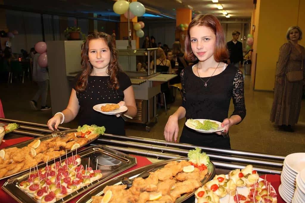 Fotografie z článku: Žákovský ples