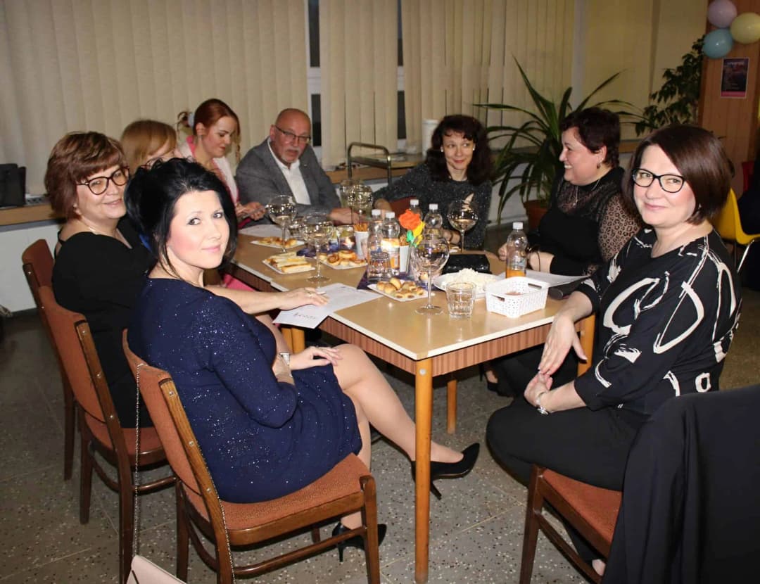 Fotografie z článku: Žákovský ples