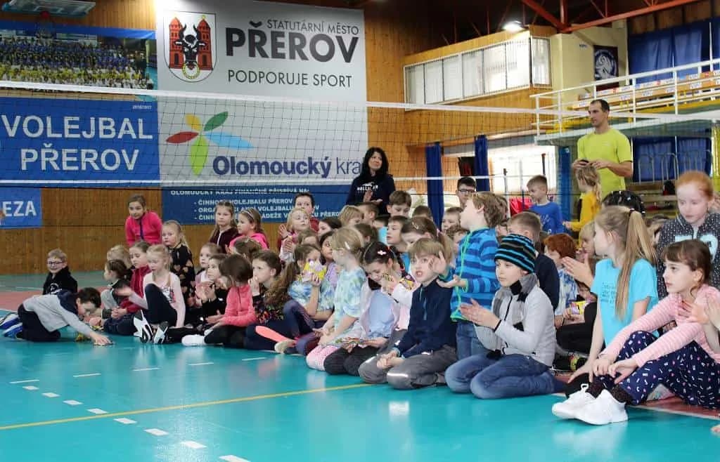 Fotografie z článku: Barevný minivolejbal