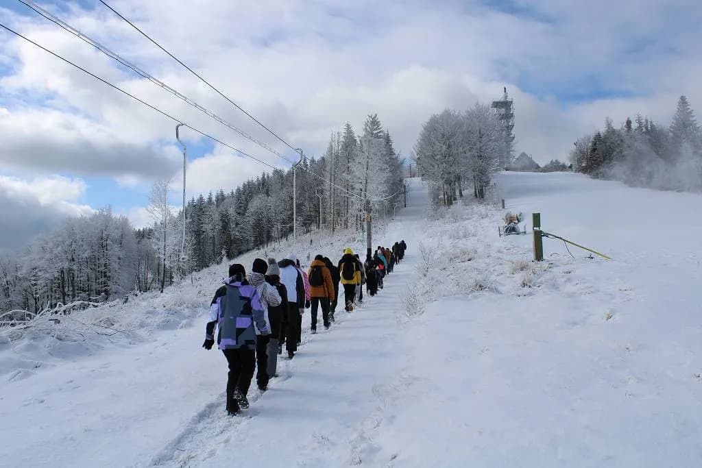 Fotografie z článku: Lyžařský a snowboardový zájezd - Javorový vrch