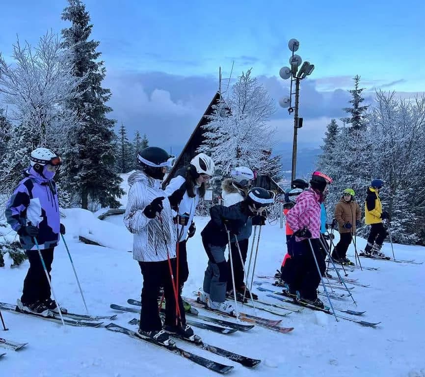 Fotografie z článku: Lyžařský a snowboardový zájezd - Javorový vrch