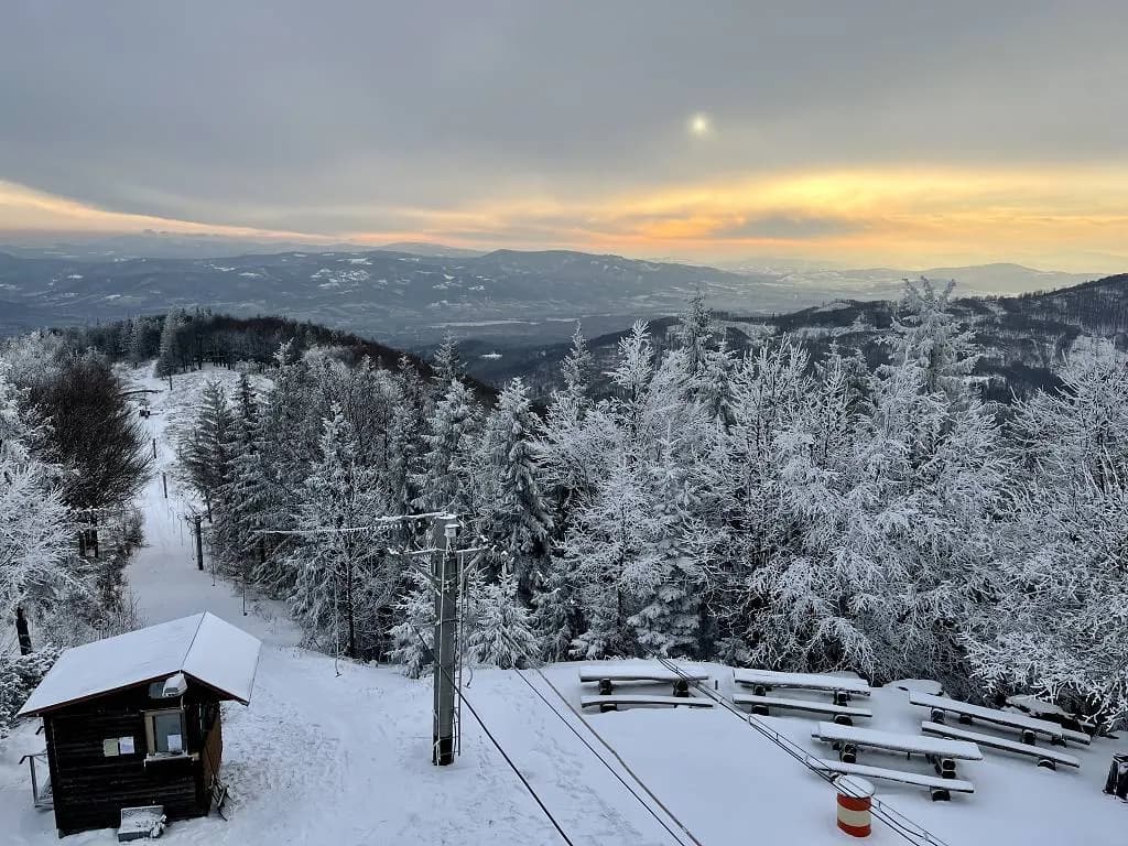 Fotografie z článku: Lyžařský a snowboardový zájezd - Javorový vrch