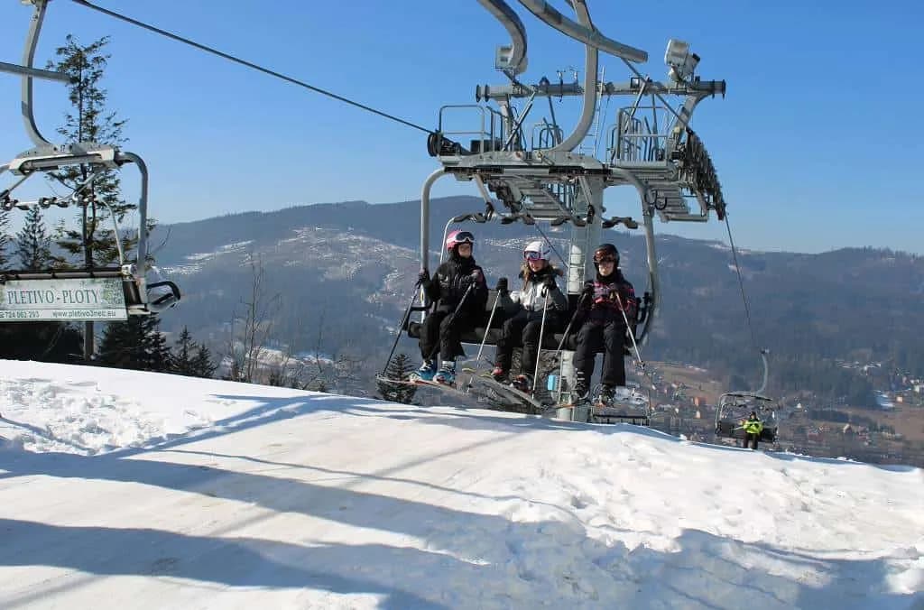 Fotografie z článku: Lyžařský a snowboardový zájezd - Javorový vrch