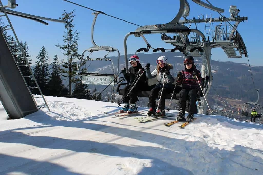 Fotografie z článku: Lyžařský a snowboardový zájezd - Javorový vrch