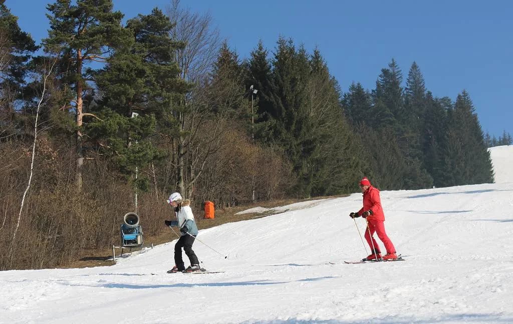 Fotografie z článku: Lyžařský a snowboardový zájezd - Javorový vrch