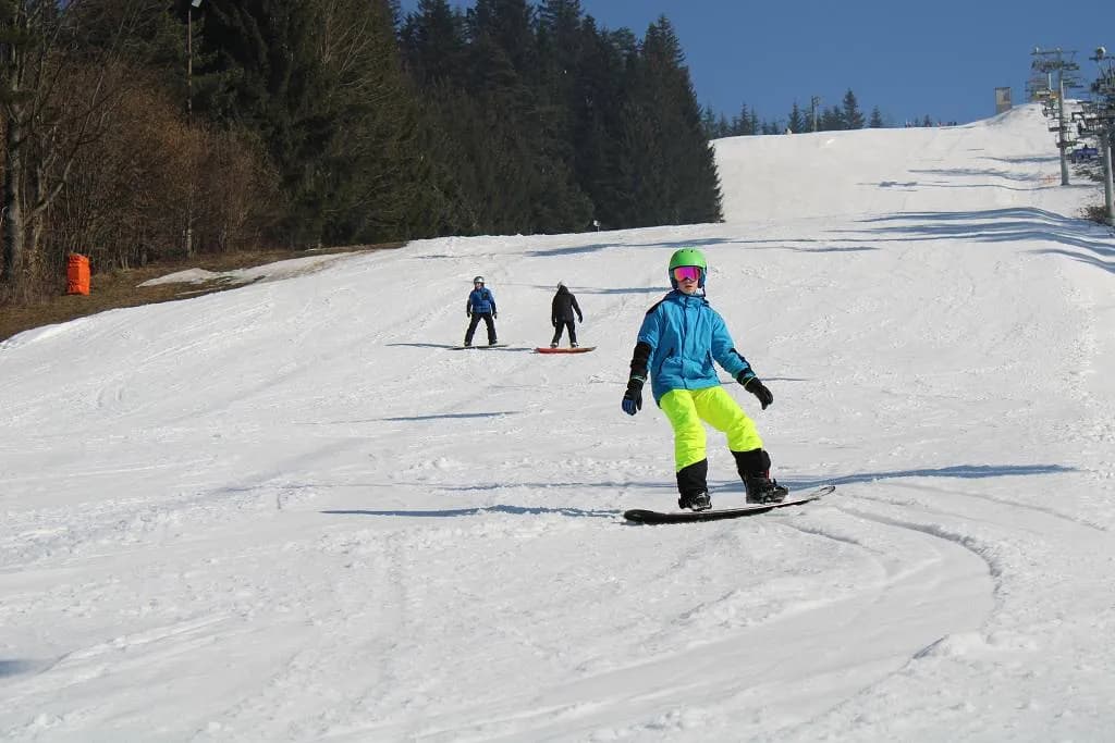 Fotografie z článku: Lyžařský a snowboardový zájezd - Javorový vrch