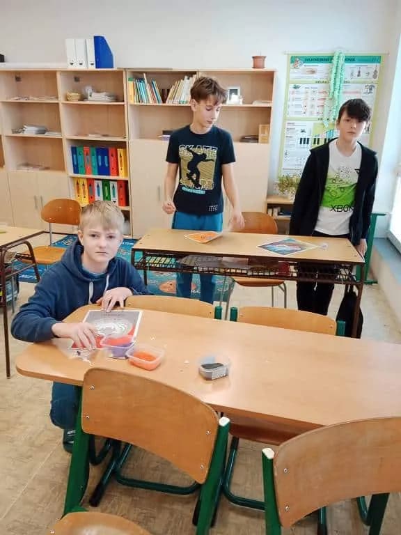 Fotografie z článku: Pískování na 1. stupni ZŠ