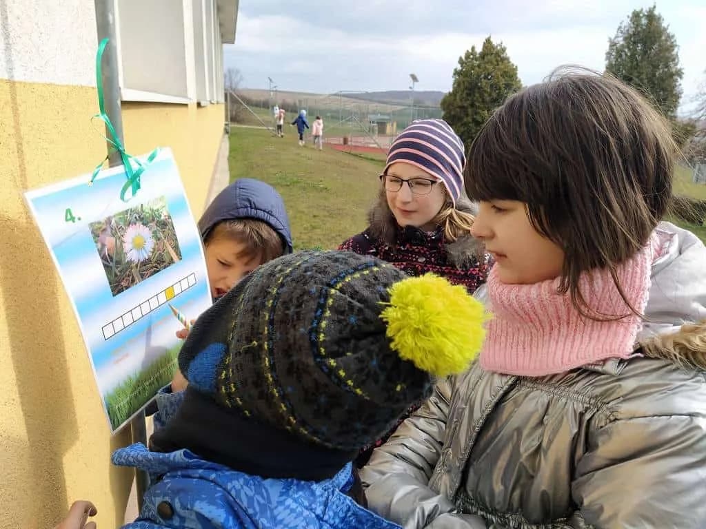Fotografie z článku: Jarní stezka se Sovičkami