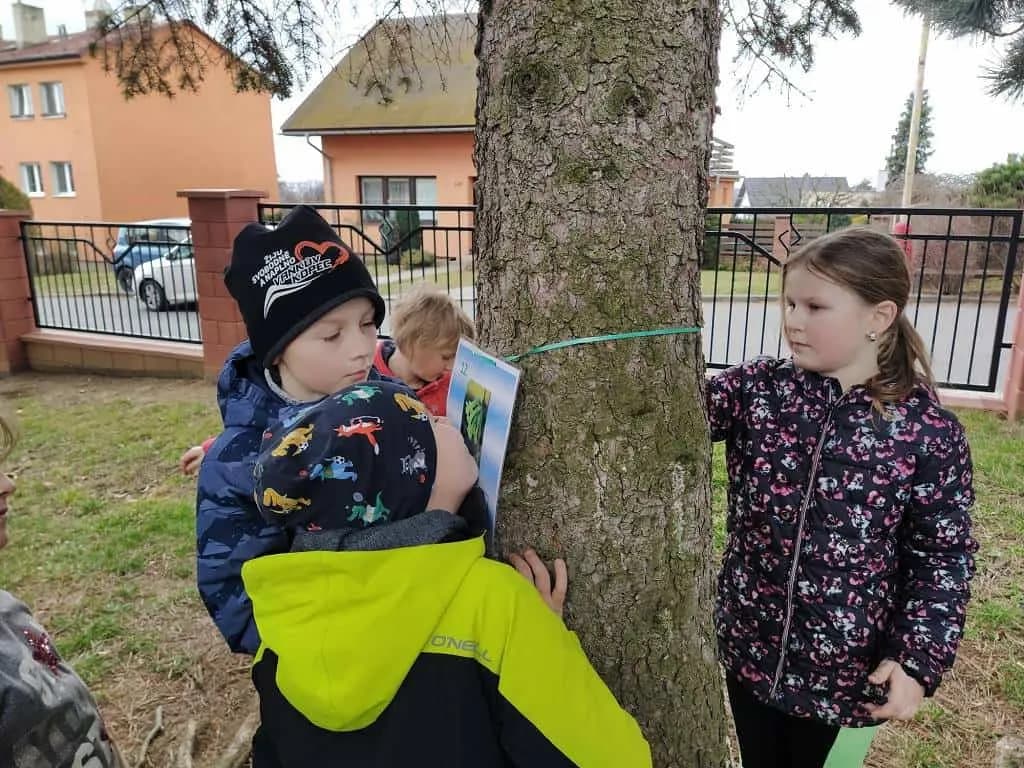 Fotografie z článku: Jarní stezka se Sovičkami