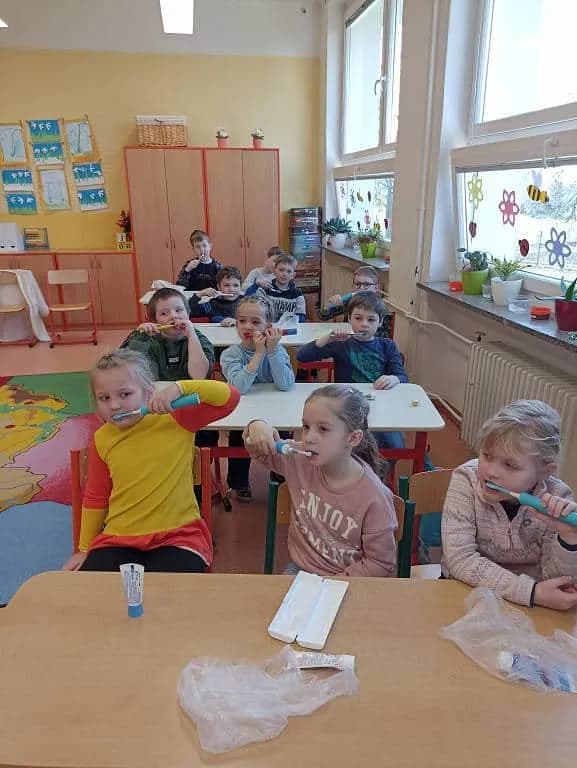 Fotografie z článku: Projektový den Zdravé zuby na 1. s.t ZŠ