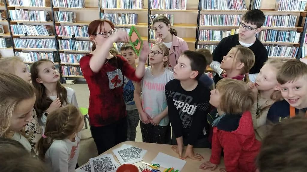 Fotografie z článku: Návštěva knihovny - Veverky a Sovičky ŠD