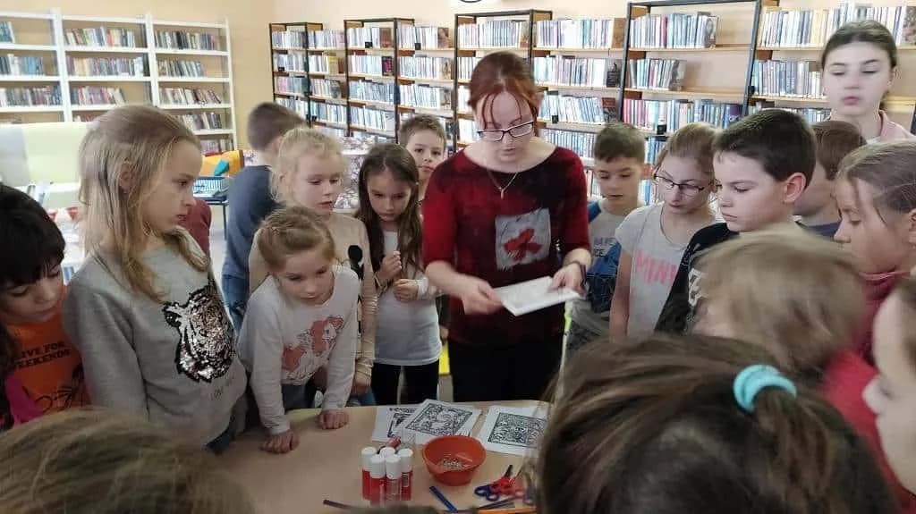 Fotografie z článku: Návštěva knihovny - Veverky a Sovičky ŠD