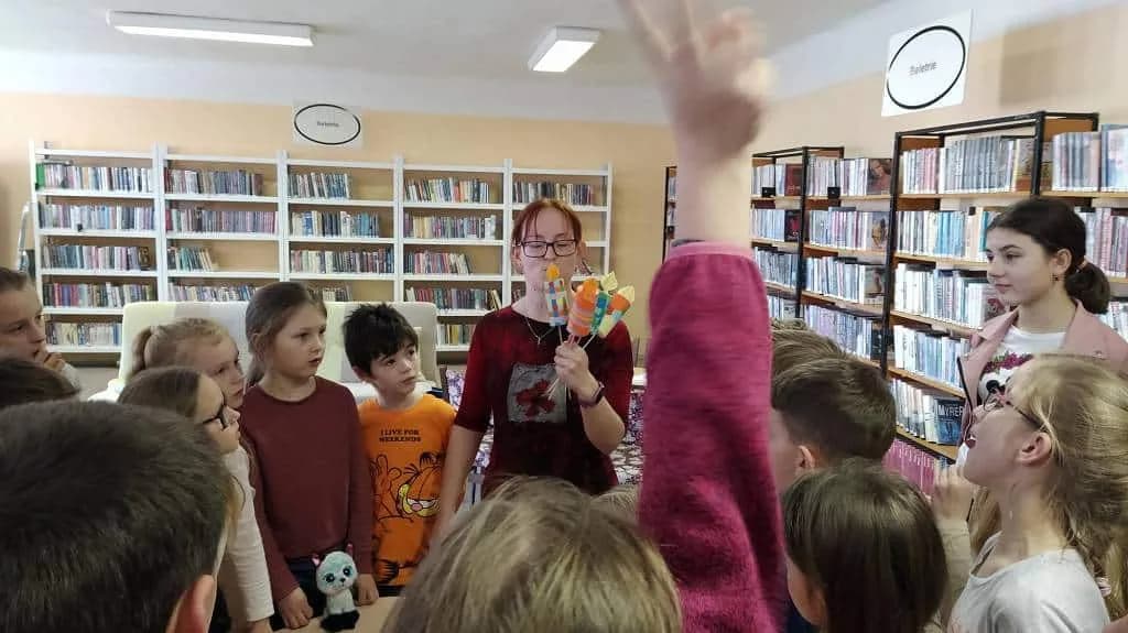 Fotografie z článku: Návštěva knihovny - Veverky a Sovičky ŠD